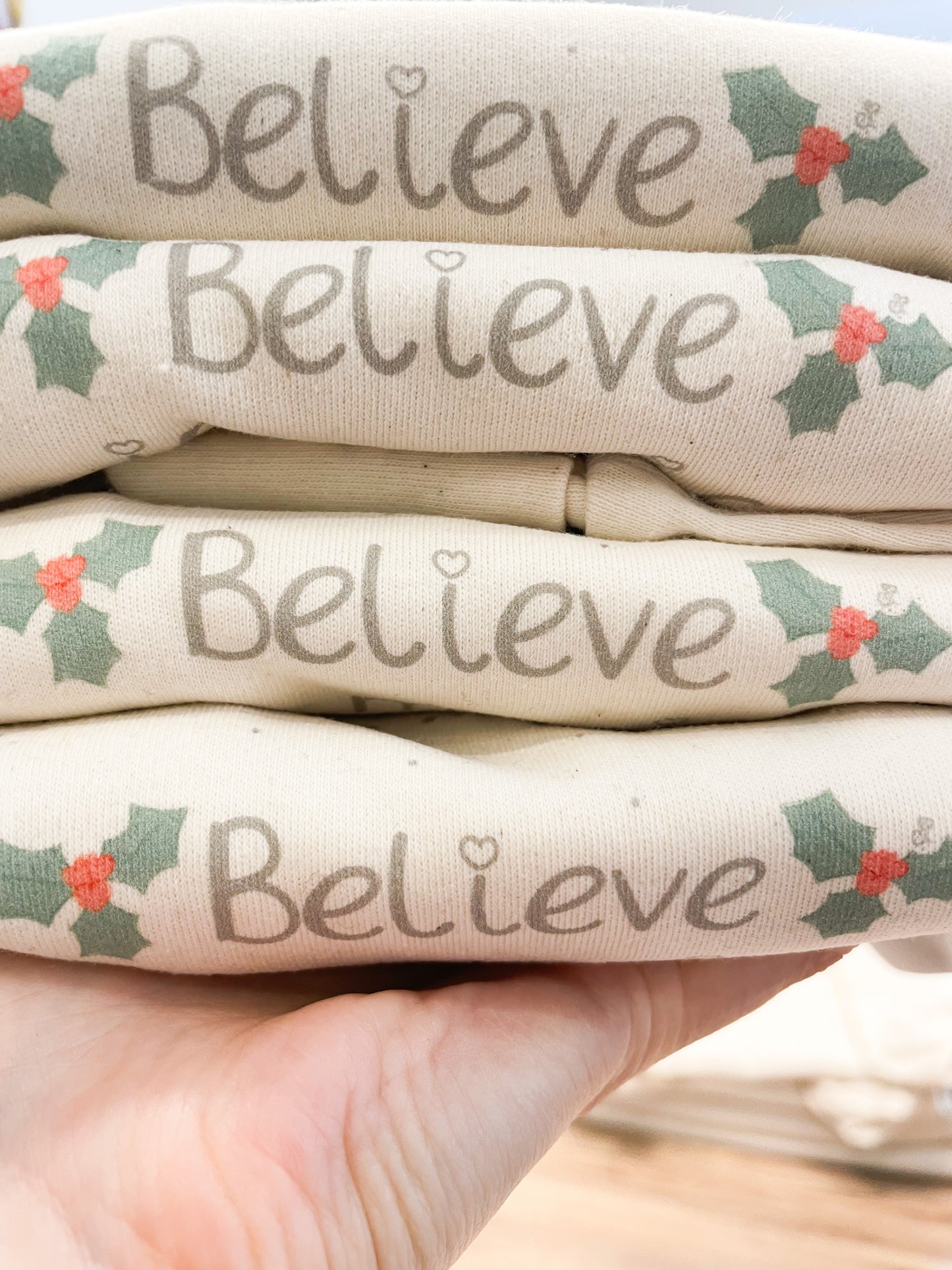 OUTLET Believe in Magic - Family Matching Sweatshirts